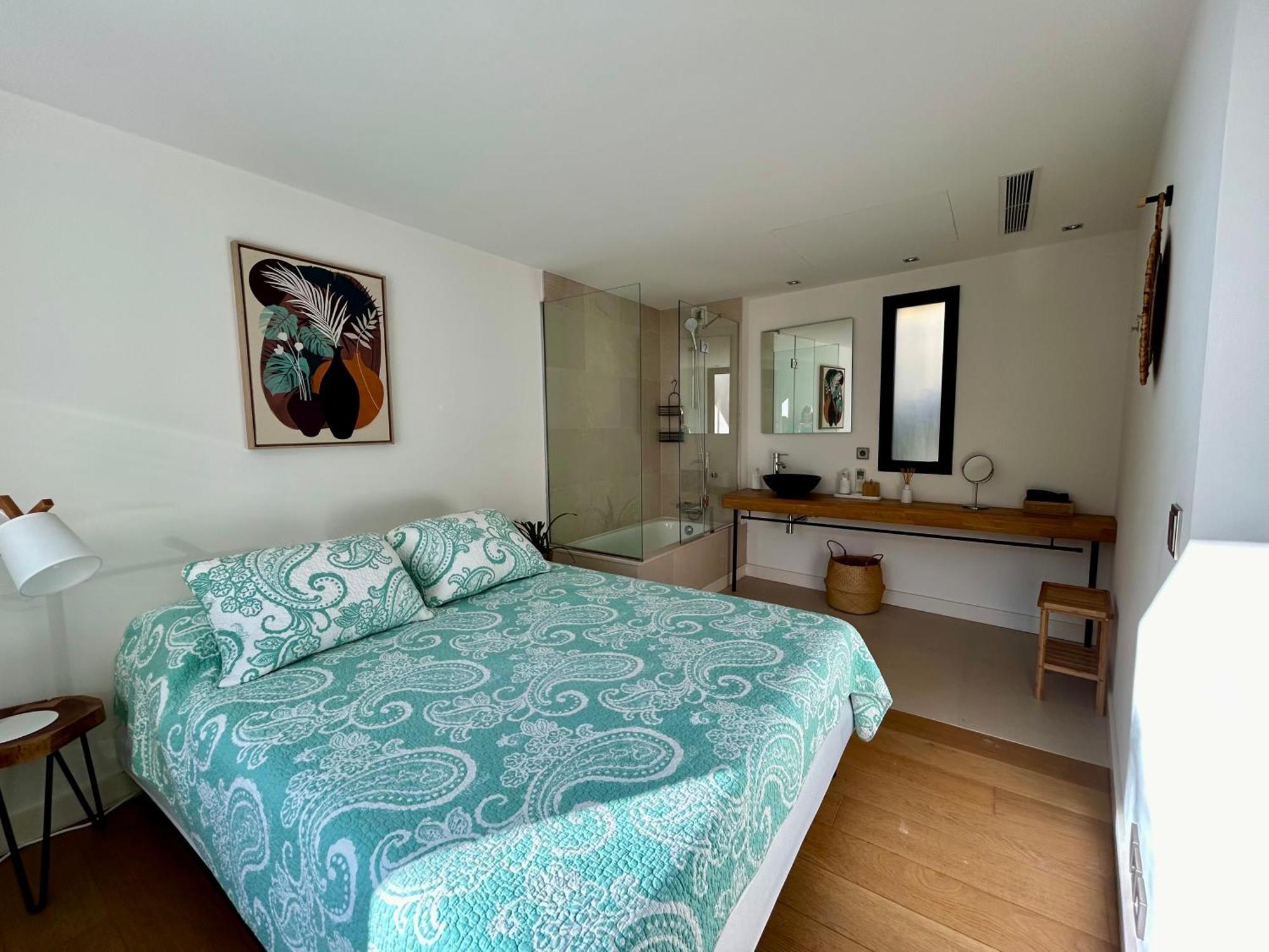 Rumah Bali Канны Экстерьер фото