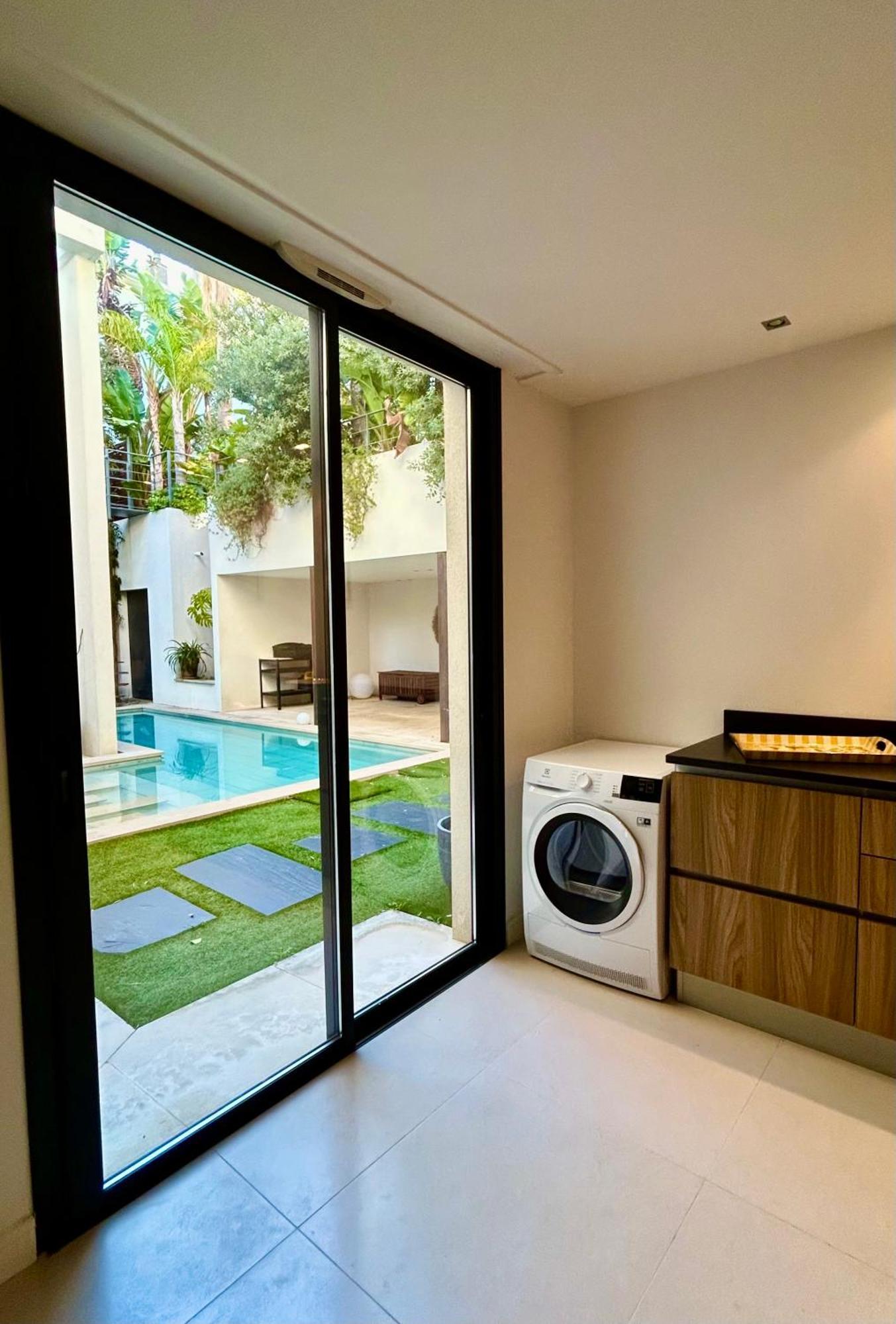 Rumah Bali Канны Экстерьер фото