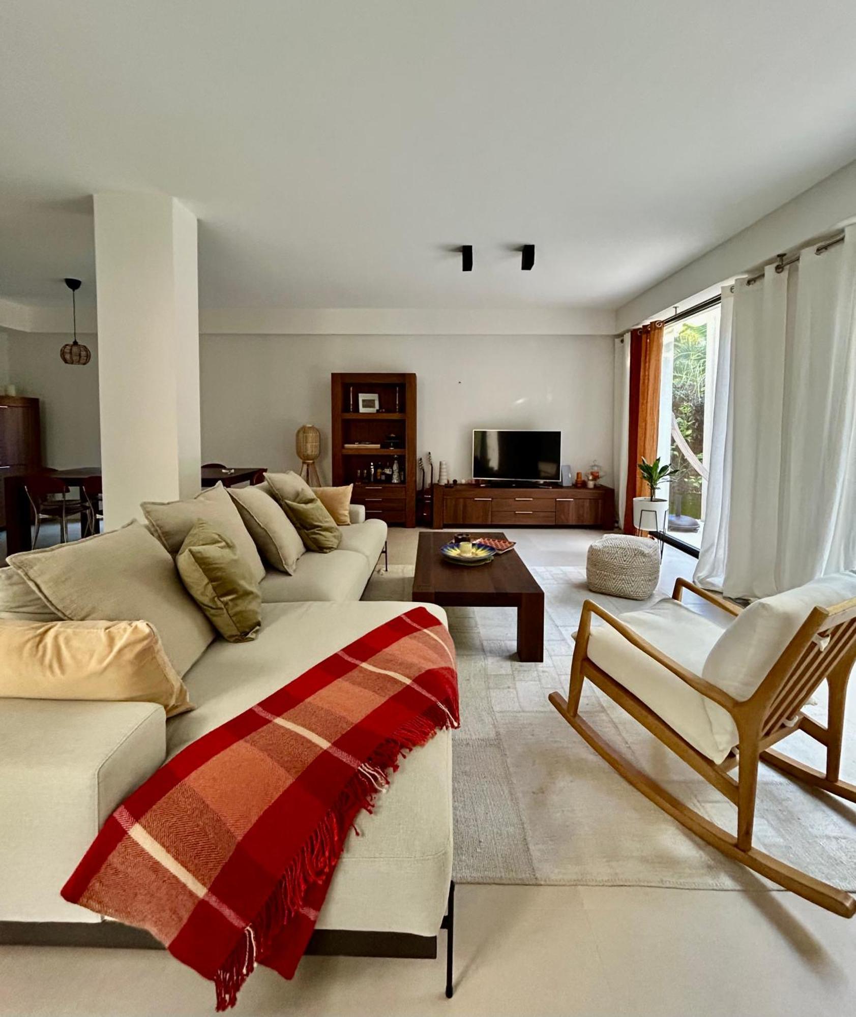 Rumah Bali Канны Экстерьер фото